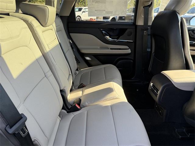 Photo of 2025 Whisper White Lincoln Corsair