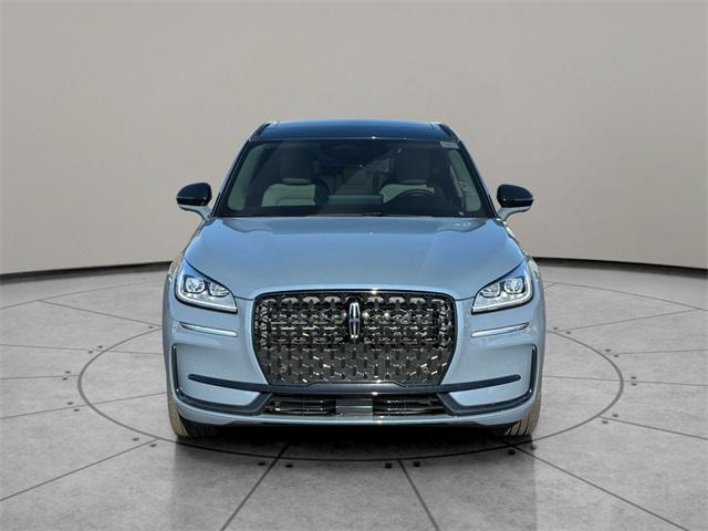 Photo of 2025 Whisper White Lincoln Corsair