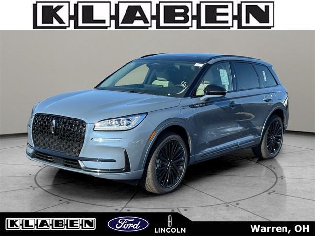 Photo of 2025 Whisper White Lincoln Corsair