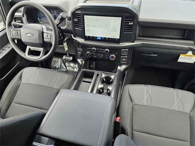 Photo of 2025 Oxford White Ford F-150