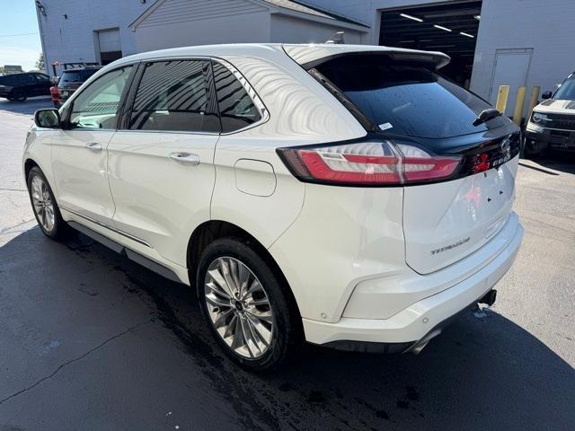 Photo of 2024 Star White Ford Edge