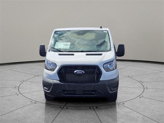 Photo of 2025 Oxford White Ford Transit-250
