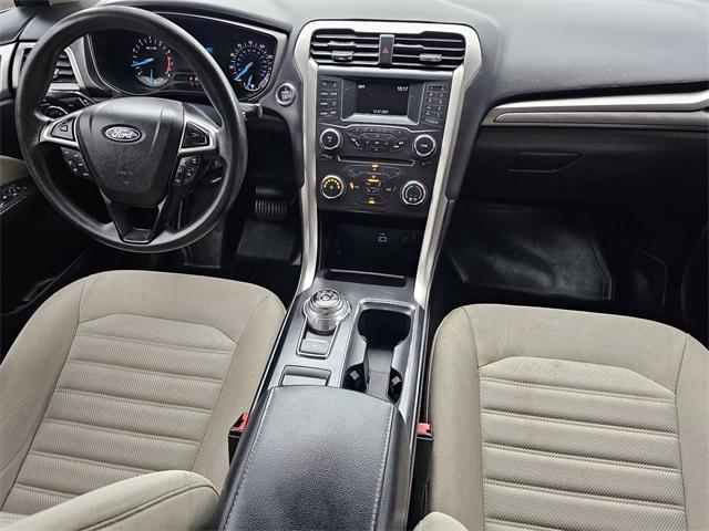 Photo of 2018 Blue Ford Fusion