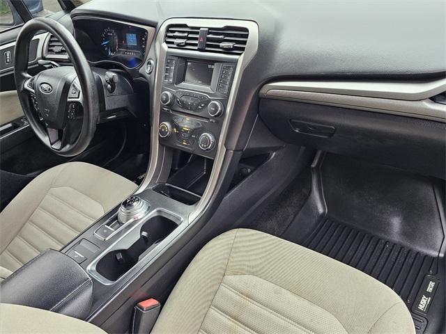 Photo of 2018 Blue Ford Fusion