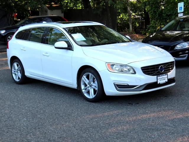 Photo of 2015 White Volvo V60