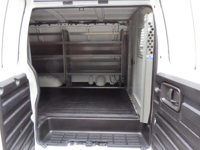 Photo of 2009 White Chevrolet Express 2500