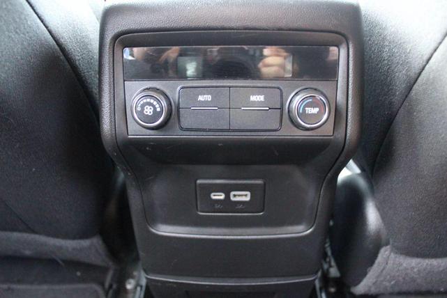 Photo of 2020 Quicksilver Metallic GMC Acadia