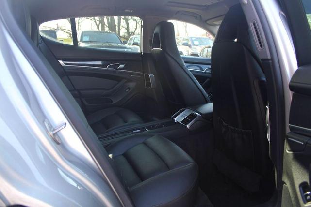 Photo of 2012 Silver Porsche Panamera