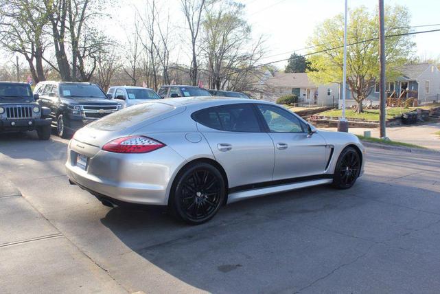 Photo of 2012 Silver Porsche Panamera