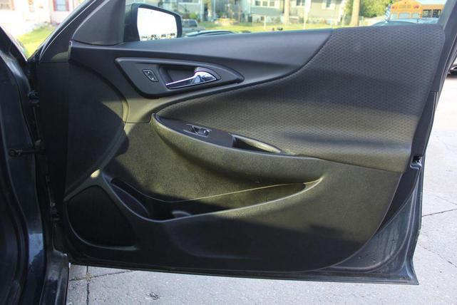 Photo of 2020 Shadow Gray Metallic Chevrolet Malibu