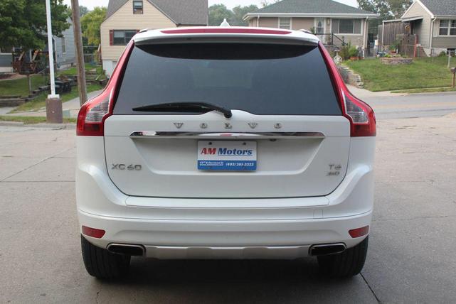 Photo of 2014 Crystal White Pearl Volvo XC60