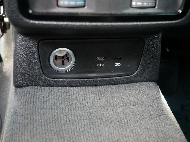 Photo of 2025 Arkona White Audi Q3