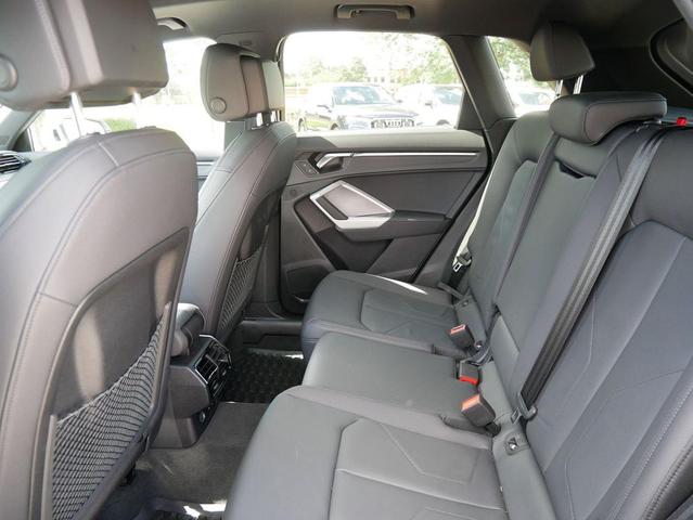 Photo of 2025 Arkona White Audi Q3