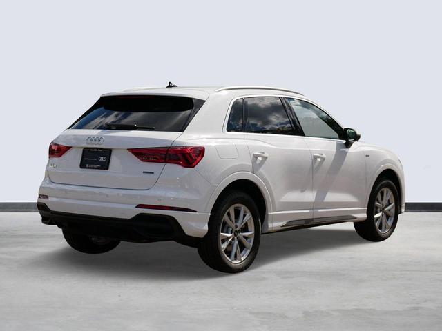 Photo of 2025 Arkona White Audi Q3