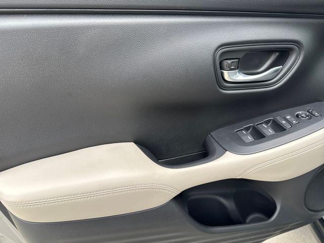 Photo of 2025 Lunar Silver Metallic Honda HR-V