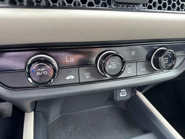 Photo of 2025 Lunar Silver Metallic Honda HR-V