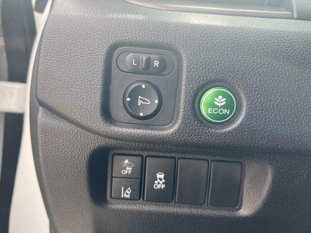 Photo of 2022 Platinum White Honda Pilot