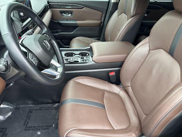Photo of 2025 Nh-797mv/Modern Honda Pilot