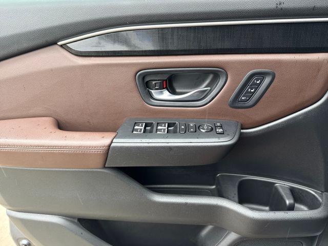 Photo of 2025 Nh-797mv/Modern Honda Pilot
