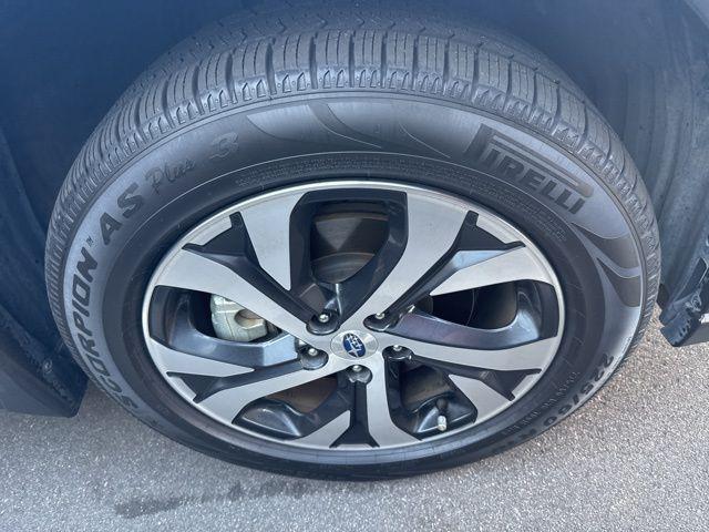 Photo of 2021 Crystal White Pearl Subaru Outback