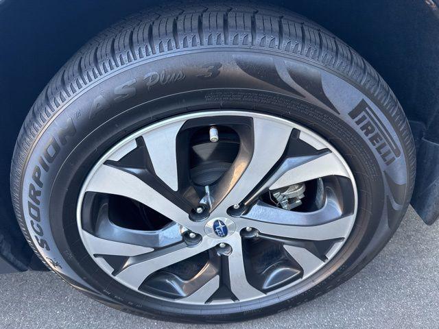 Photo of 2021 Crystal White Pearl Subaru Outback