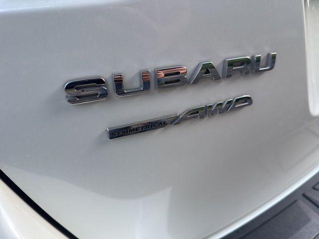Photo of 2021 Crystal White Pearl Subaru Outback