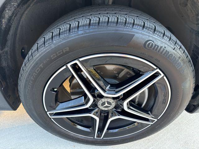 Photo of 2024 Polar White Mercedes-Benz GLB 250