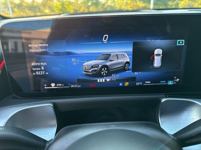 Photo of 2024 Polar White Mercedes-Benz GLB 250