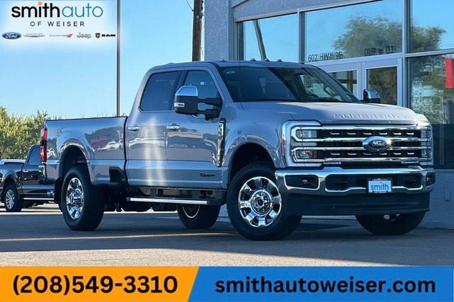 Photo of 2025 Gray Metallic Ford F-350
