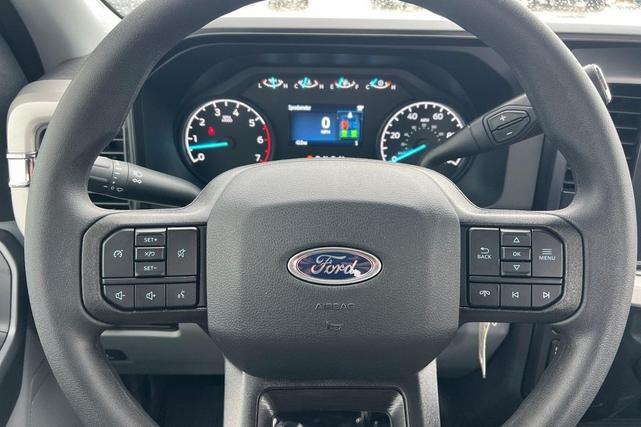 Photo of 2025 Oxford White Ford F-350
