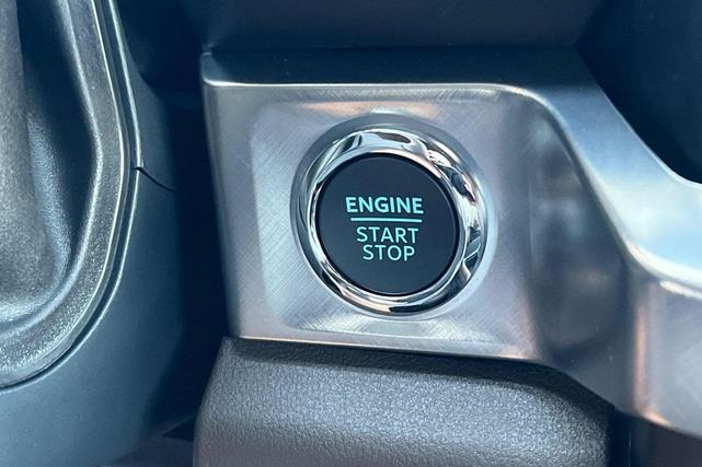 Photo of 2025 Star White Metallic Tri-Coat Ford F-350
