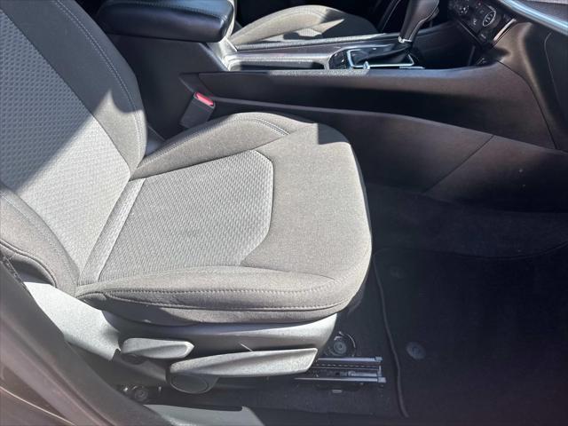 Photo of 2023 Granite Crystal Metallic Clearcoat Jeep Compass