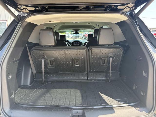 Photo of 2021 Mosaic Black Metallic Chevrolet Traverse