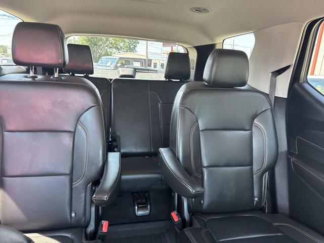 Photo of 2021 Mosaic Black Metallic Chevrolet Traverse
