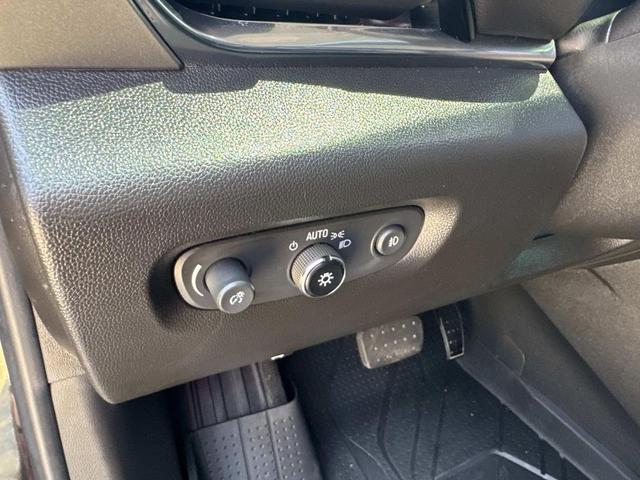 Photo of 2021 Mosaic Black Metallic Chevrolet Traverse
