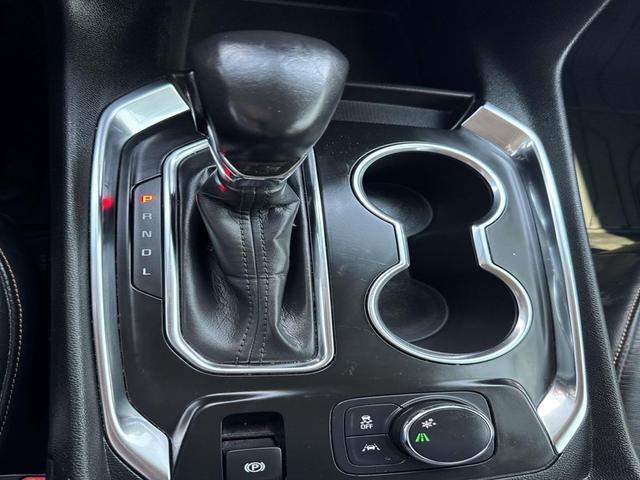 Photo of 2021 Mosaic Black Metallic Chevrolet Traverse