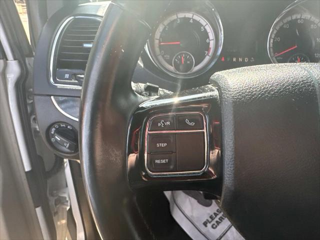Photo of 2019 White Knuckle Clearcoat Dodge Grand Caravan