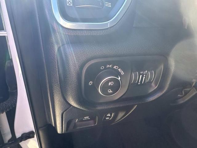 Photo of 2022 Ivory White Tri-Coat Pearlcoat RAM 1500
