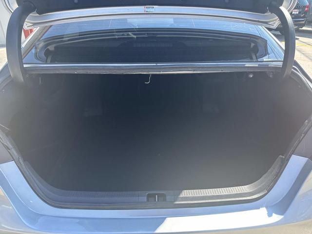 Photo of 2020 Celestial Silver Metallic Toyota Camry