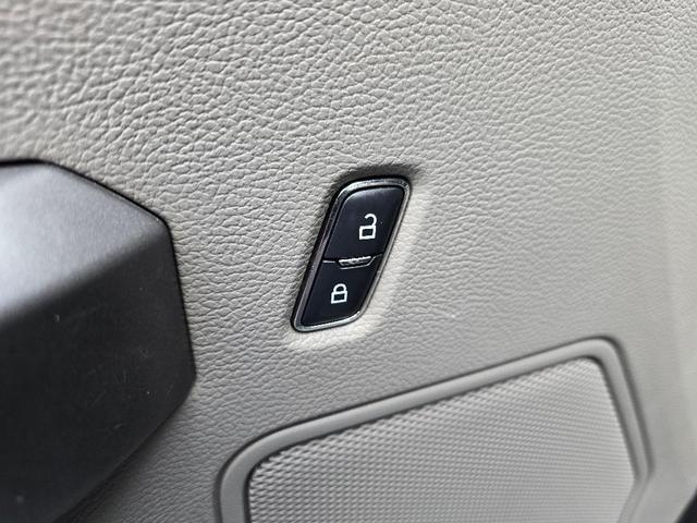 Photo of 2017 Lightning Blue Ford F-150