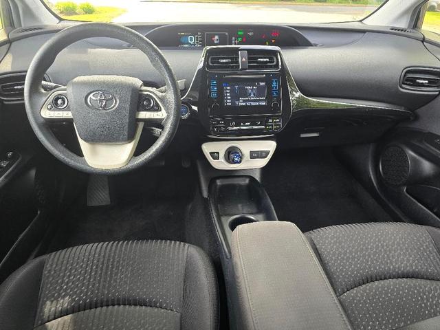 Photo of 2017 Magnetic Gray Metallic Toyota Prius