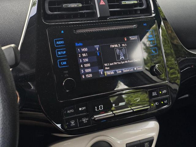Photo of 2017 Magnetic Gray Metallic Toyota Prius