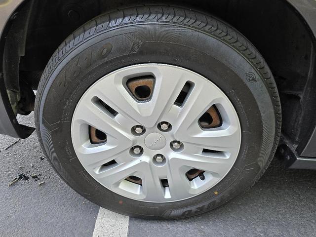 Photo of 2018 Granite Crystal Clearcoat Metallic Dodge Grand Caravan