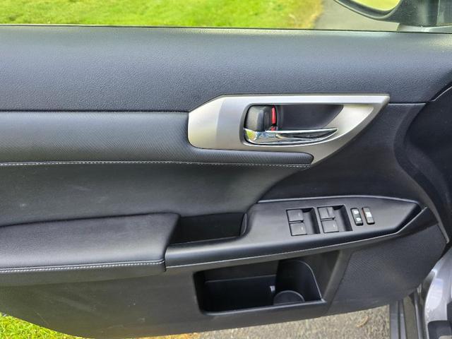 Photo of 2015 Nebula Gray Pearl Lexus CT 200h