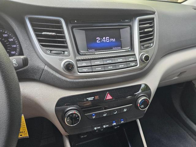 Photo of 2018 Dazzling White Hyundai TUCSON
