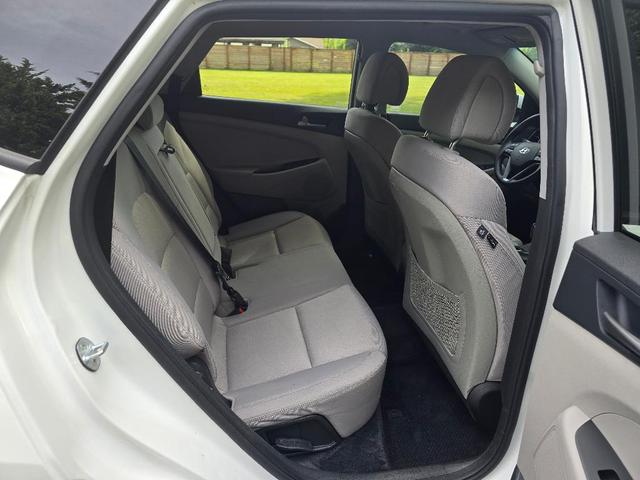 Photo of 2018 Dazzling White Hyundai TUCSON