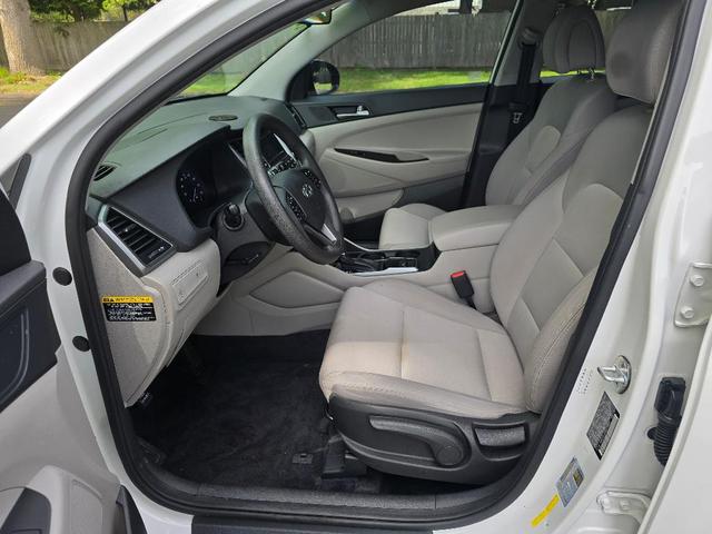 Photo of 2018 Dazzling White Hyundai TUCSON