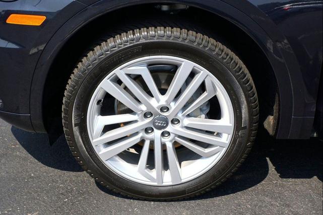 Photo of 2018 Moonlight Blue Audi Q5