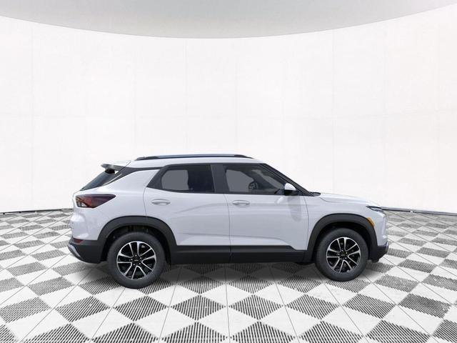 Photo of 2026 Summit White Chevrolet Trailblazer