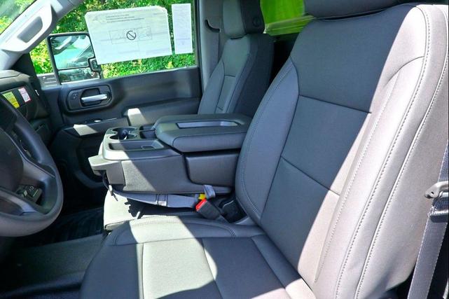 Photo of 2025 Summit White Chevrolet Silverado 3500